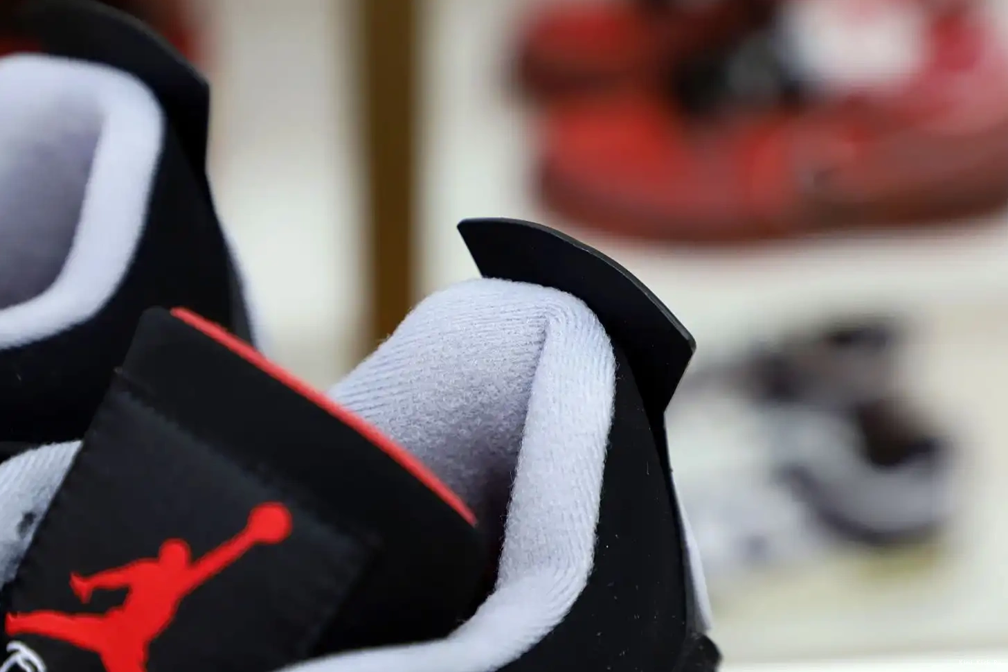 RETRO OG 2019 AIR 'BRED' JORDAN Kimikick 4 0820